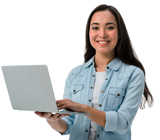 kvinde på bærbar computer
